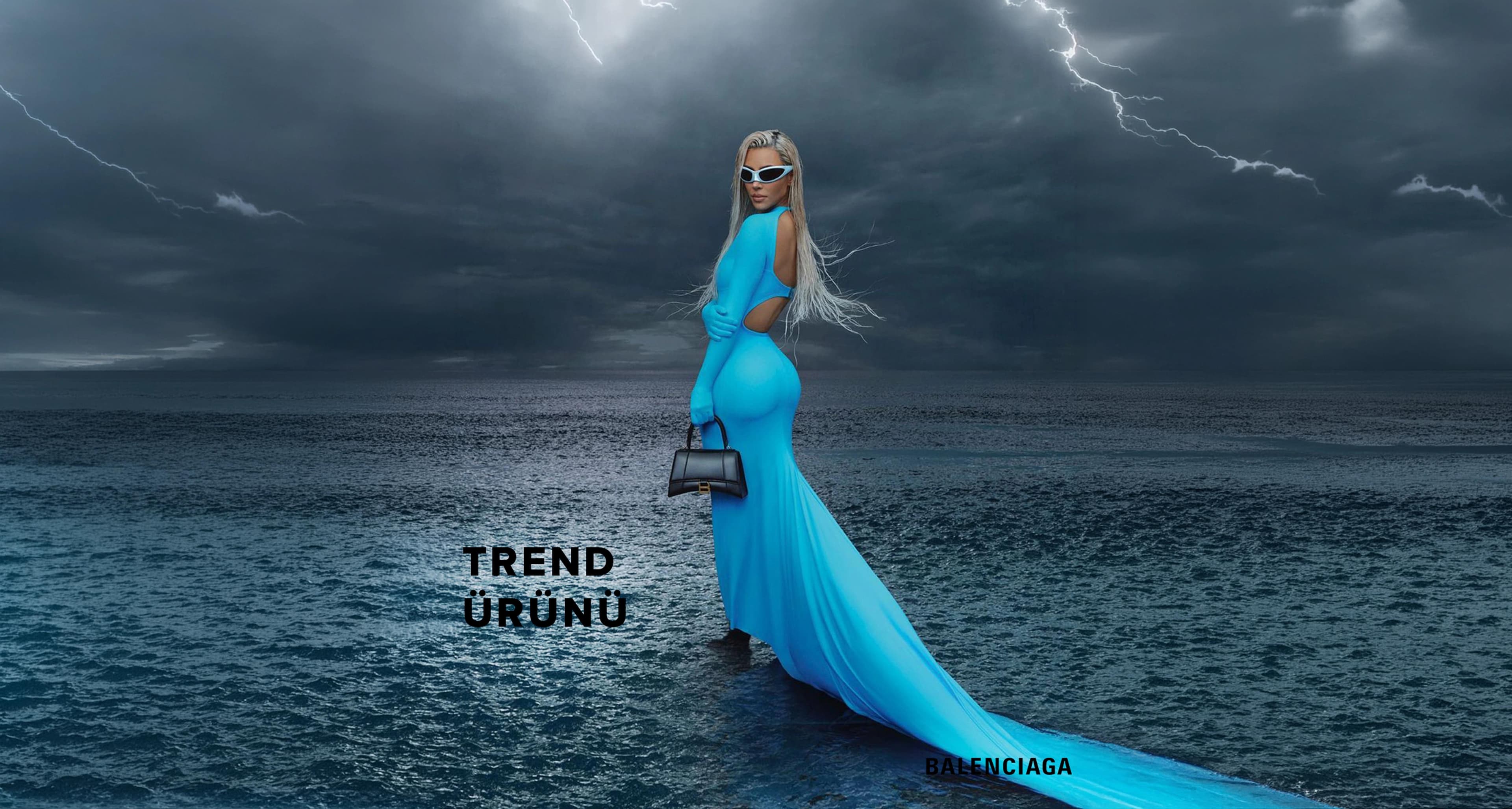 SOCIAL MEDIA FEED - Full view