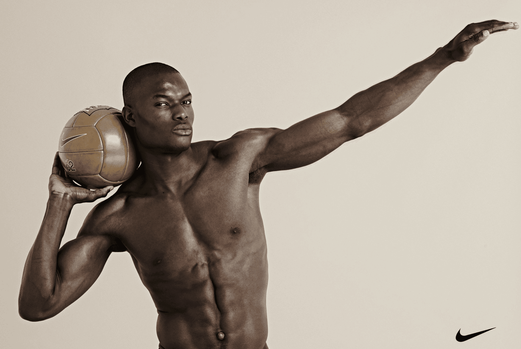 BODY LANGUAGE - Full view